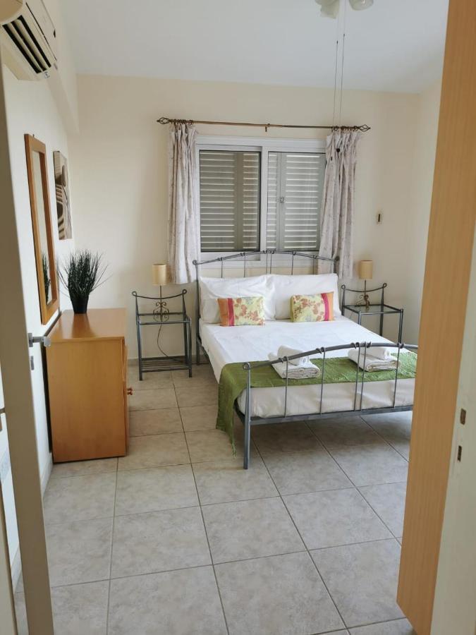 Villa Vista Paphos Exteriör bild